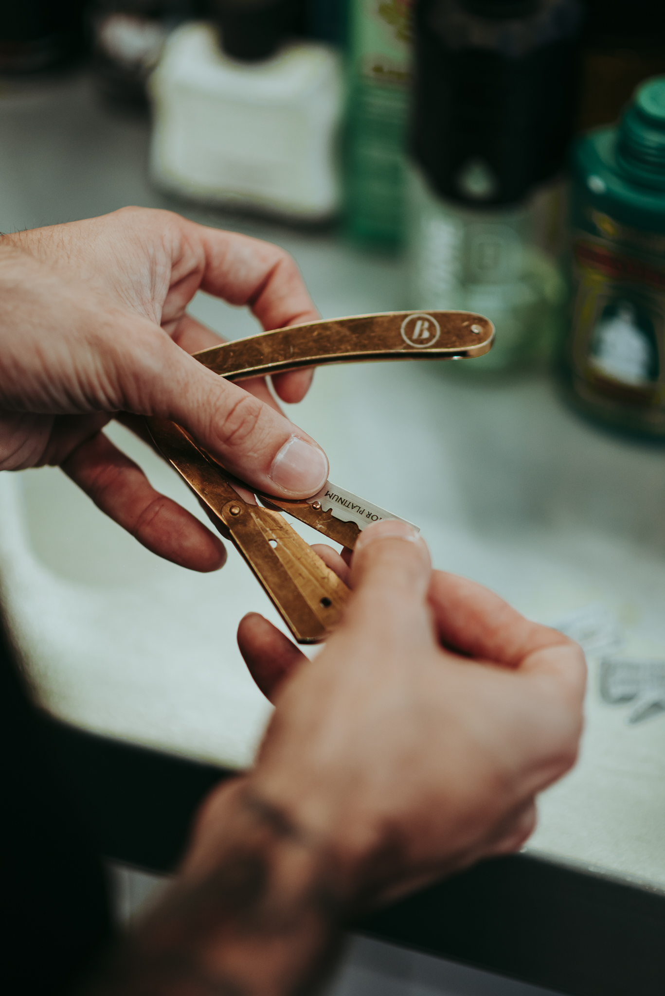 Straight razor detail
